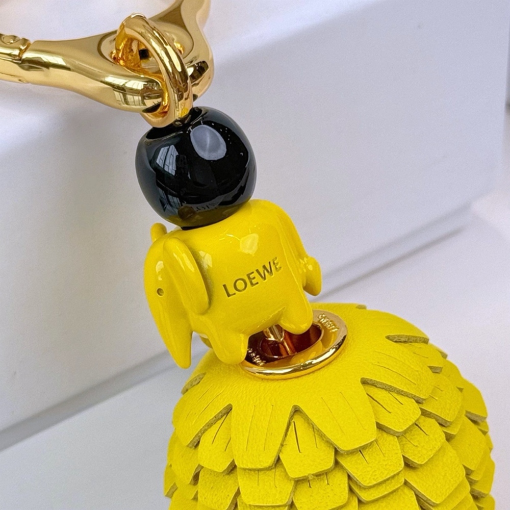 Loewe Charm - Picture 3 of 6